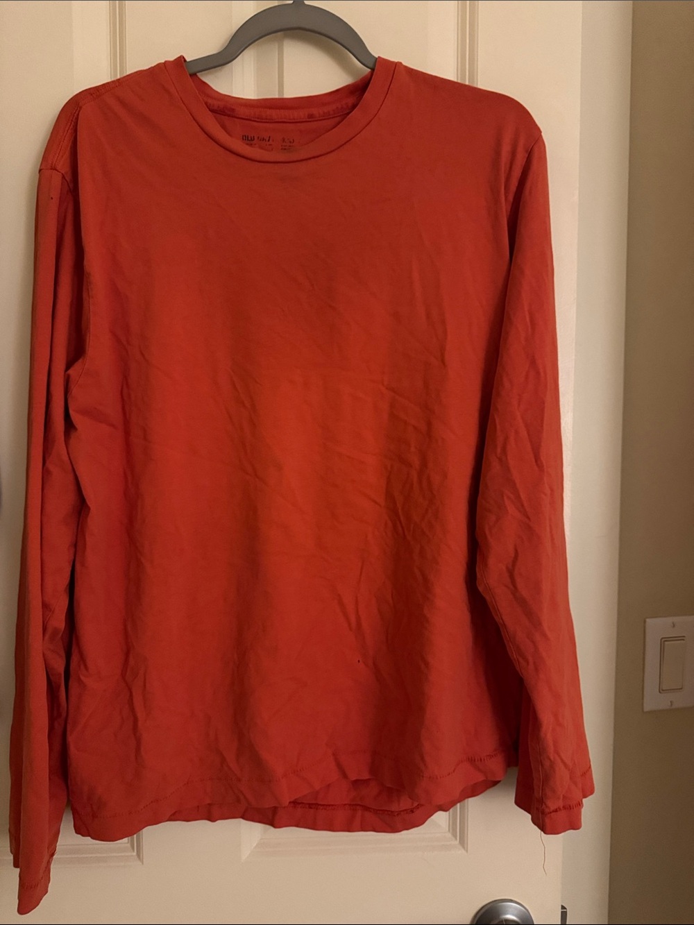 Men's Long-Sleeve Crewneck Shirt - Rust Red